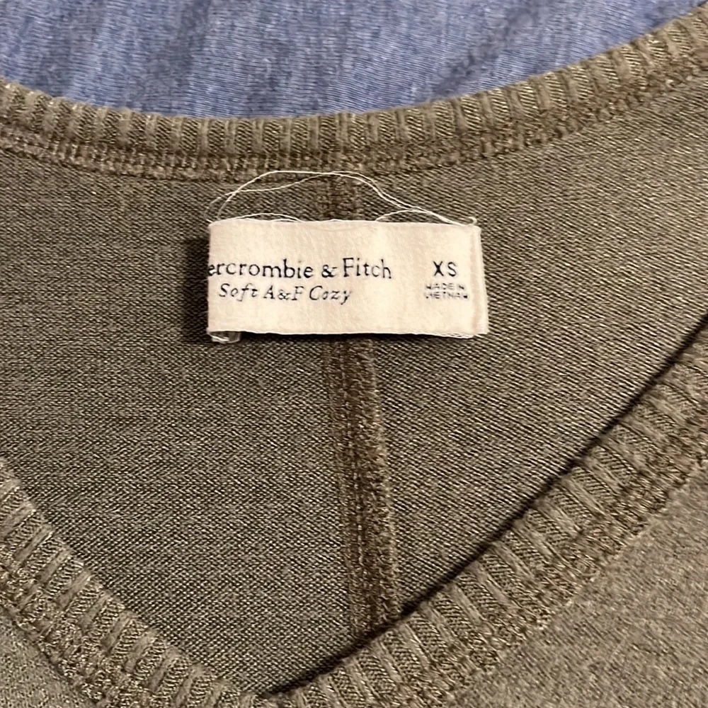 Sweater - Picture 2 of 3